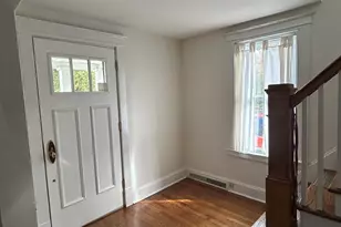 21 Acushnet St, Naugatuck, CT 06770 - Photo 2