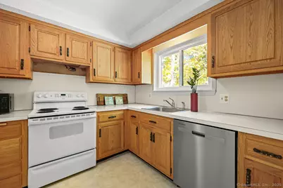 171 New Britain Avenue #171, Farmington, CT 06085 - Photo 10