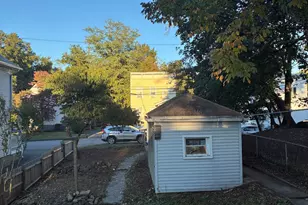 89 Grace St, Fairfield, CT 06825 - Photo 8