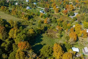 81 Currituck Rd, Newtown, CT 06470 - Photo 2