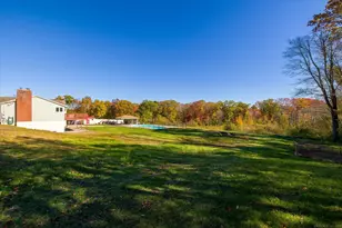 827 Thompson Rd, Thompson, CT 06277 - Photo 8