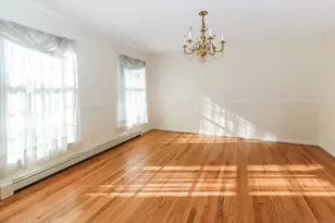 107 Benson Pl, Fairfield, CT 06824 - Photo 12