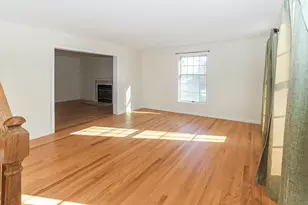 107 Benson Pl, Fairfield, CT 06824 - Photo 10