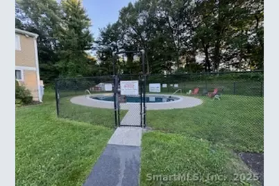 6 Rose Lane #1-9, Danbury, CT 06810 - Photo 10