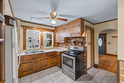 625 Vauxhall Street Ext, Waterford, CT 06385 - Photo 10
