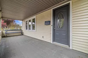 625 Vauxhall Street Ext., Waterford, CT 06385 - Photo 4