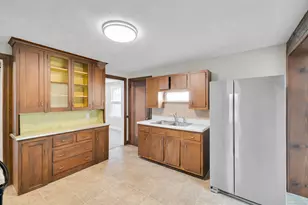 36 Henderson St, Bristol, CT 06010 - Photo 6