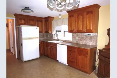 18 Avalon Place, Wethersfield, CT 06109 - Photo 10