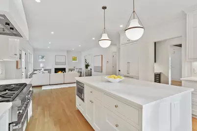 15 Barton Road, Fairfield, CT 06824 - Photo 12