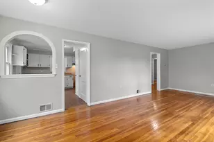 559 Woodin St, Hamden, CT 06514 - Photo 8