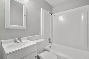 559 Woodin St, Hamden, CT 06514 - Photo 20