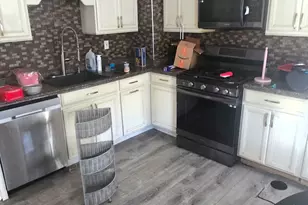 576 Highland Ave, Waterbury, CT 06708 - Photo 4