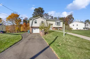 25 Stowe Ct, Hamden, CT 06514 - Photo 36
