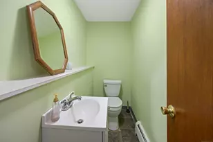 25 Stowe Ct, Hamden, CT 06514 - Photo 30