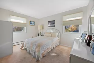 25 Stowe Ct, Hamden, CT 06514 - Photo 18