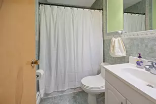 25 Stowe Ct, Hamden, CT 06514 - Photo 14