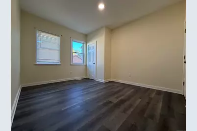 13 Lines Street, New Haven, CT 06519 - Photo 12