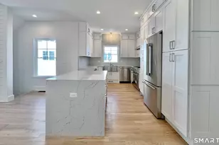 25 A Village Rd, Milford, CT 06460 - Photo 6