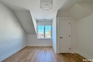 25 A Village Rd, Milford, CT 06460 - Photo 12