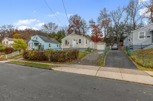 70 Ashford St, Hartford, CT 06120 - Photo 2