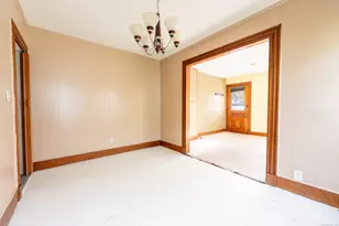 17 Meadow St, Seymour, CT 06483 - Photo 8