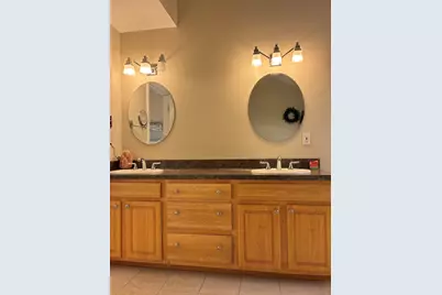 1130 Hanover Avenue, Meriden, CT 06451 - Photo 12