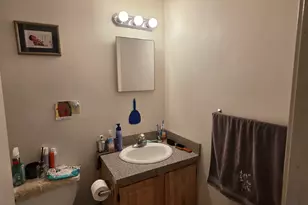 14 Bennett Cir, Hartford, CT 06120 - Photo 4