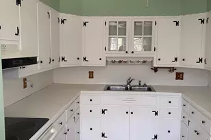 13 Curtis St, Norwich, CT 06360 - Photo 8