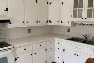 13 Curtis St, Norwich, CT 06360 - Photo 8