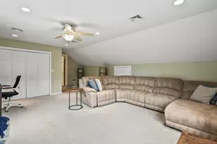 25 Suzy Ct, Meriden, CT 06451 - Photo 28