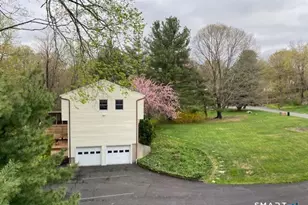 11 Olympic Dr, Danbury, CT 06810 - Photo 4