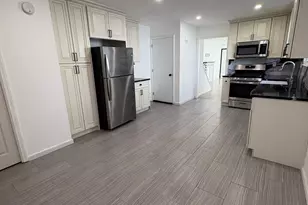 45 Birdsey St, Bridgeport, CT 06610 - Photo 8