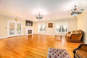 81 Deer Hill Ave, Danbury, CT 06810 - Photo 26