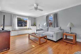 271 W River St, Milford, CT 06461 - Photo 8