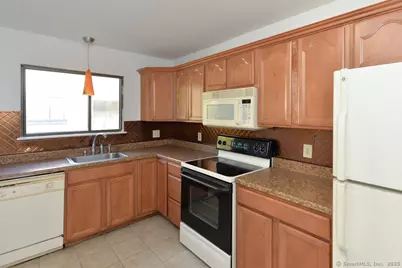 44 Heritage Village #F, Southbury, CT 06488 - Photo 10