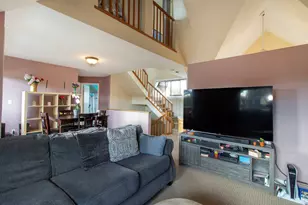 48 Montoya Dr, Branford, CT 06405 - Photo 8