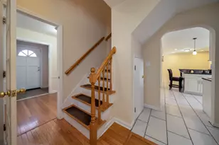 36 Ford St, Hamden, CT 06517 - Photo 8