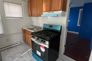 79 1st St, Hamden, CT 06514 - Photo 2