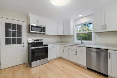 14 Nod Brook Drive, Simsbury, CT 06070 - Photo 4