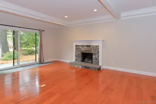 862 Heritage Vlg, Southbury, CT 06488 - Photo 2