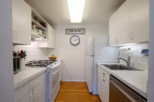 37 Towne House Rd, Hamden, CT 06514 - Photo 6