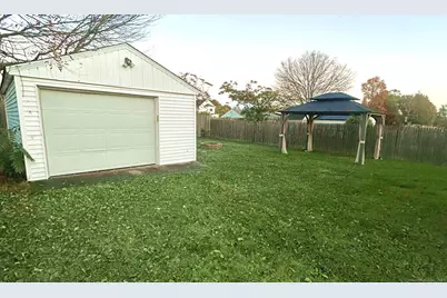 35 Hewey Street, Waterbury, CT 06708 - Photo 2