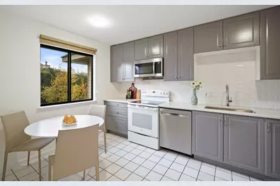 2435 Bedford Street #12B, Stamford, CT 06905 - Photo 12