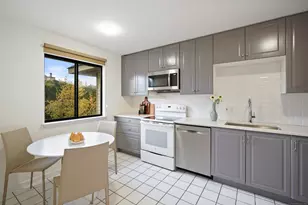 2435 Bedford St, Stamford, CT 06905 - Photo 12