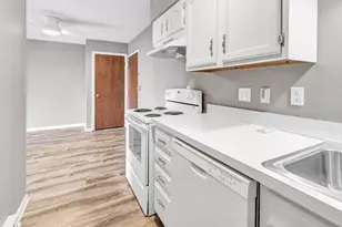 155 Short Beach Rd, Stratford, CT 06615 - Photo 8