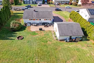 233 Oak Ridge Dr, Middletown, CT 06457 - Photo 8