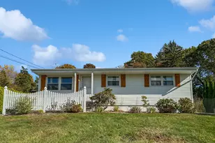 233 Oak Ridge Dr, Middletown, CT 06457 - Photo 4