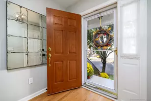 1603 Briar Woods Ln, Danbury, CT 06810 - Photo 2