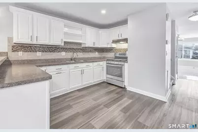 936 Lindley Street, Bridgeport, CT 06606 - Photo 8