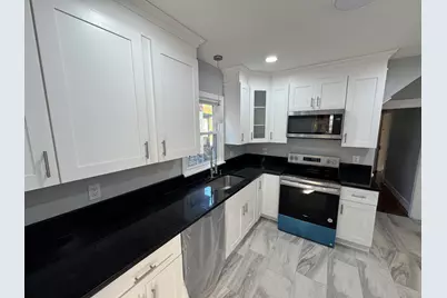 75 Cleveland Avenue, Hartford, CT 06120 - Photo 6